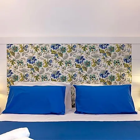 Casa Aurora - In *